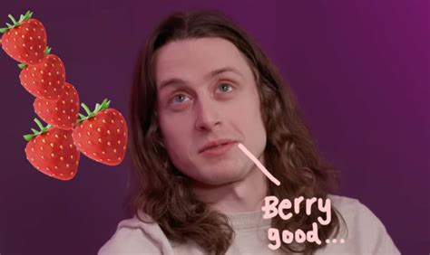 Swarm Actor Rory Culkin Penis Scene Sparks。